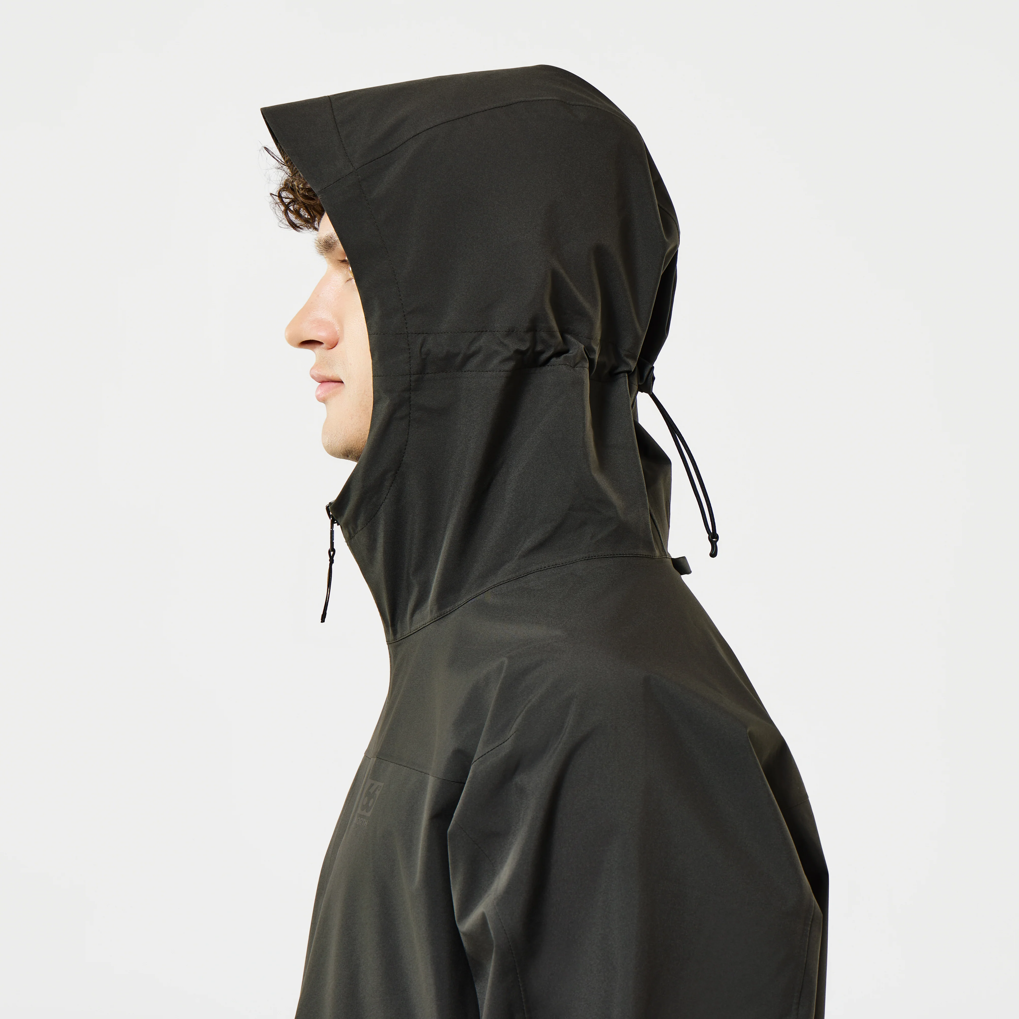 Aðalvík Packable Rain Jacket - Image 9
