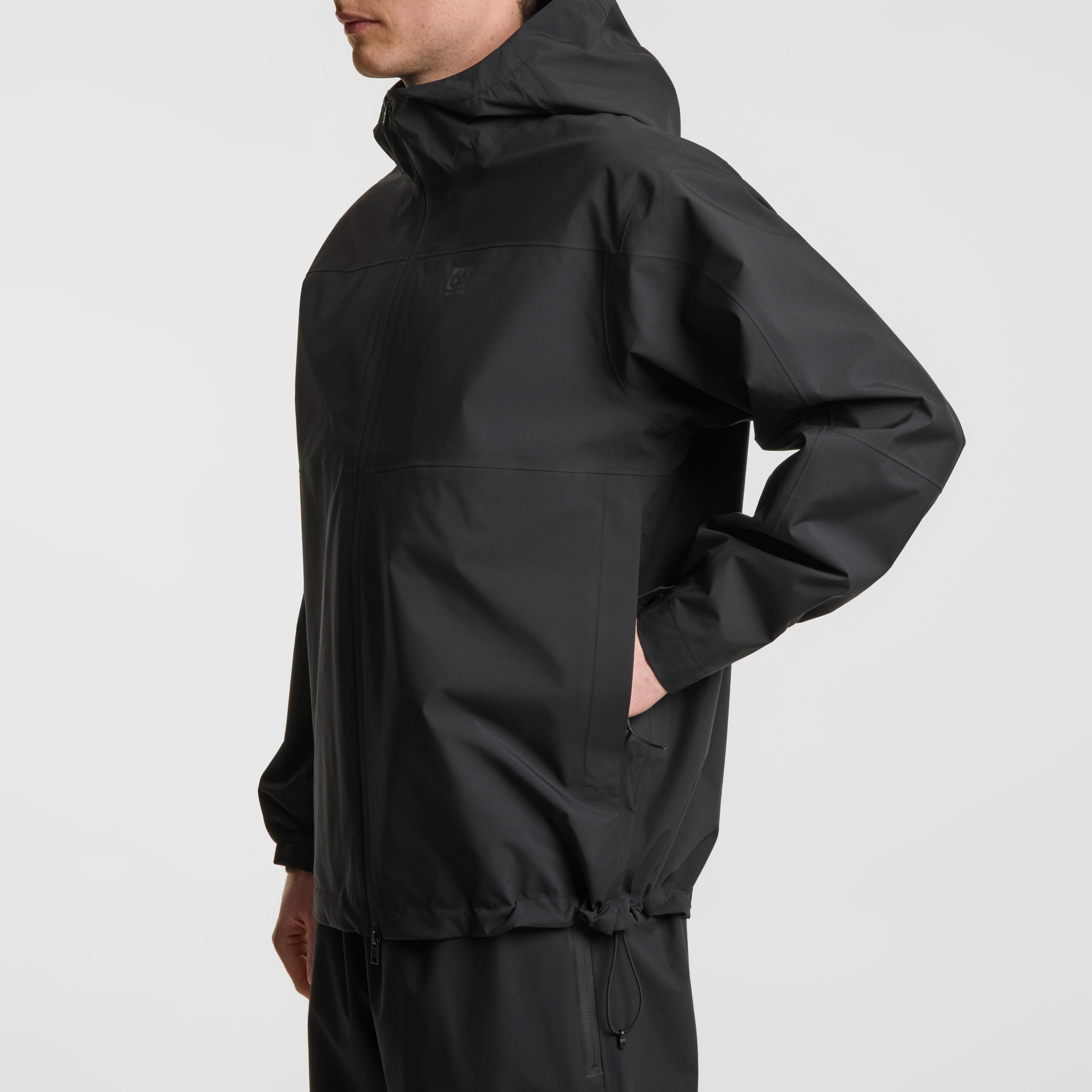 Aðalvík Packable Rain Jacket - Image 9