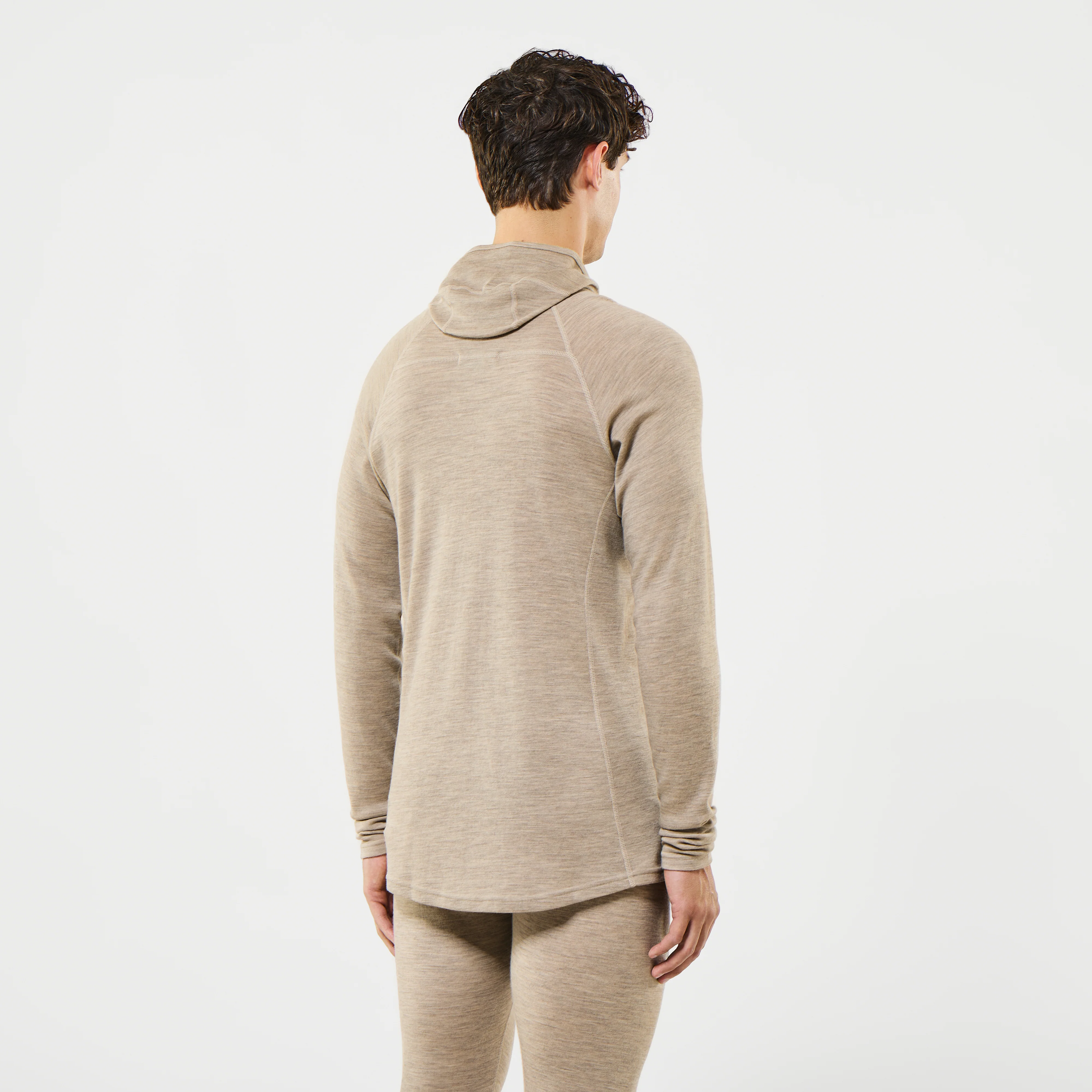 Men's Básar Hoodie - Image 2