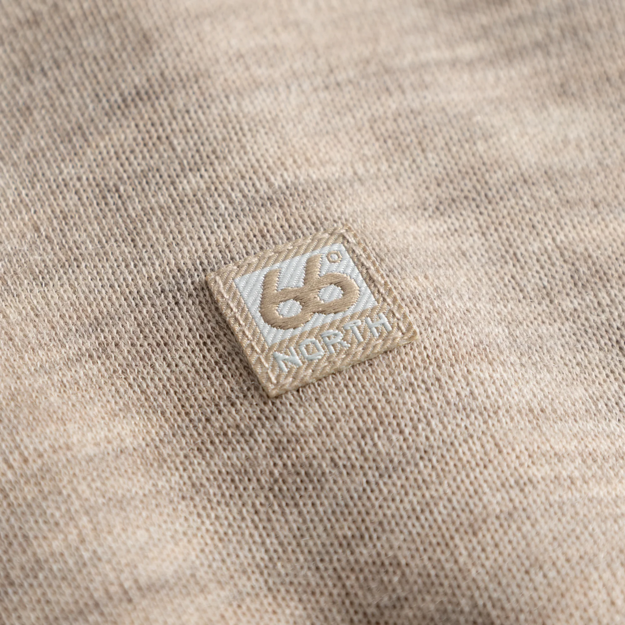 Men's Básar Hoodie - Image 4