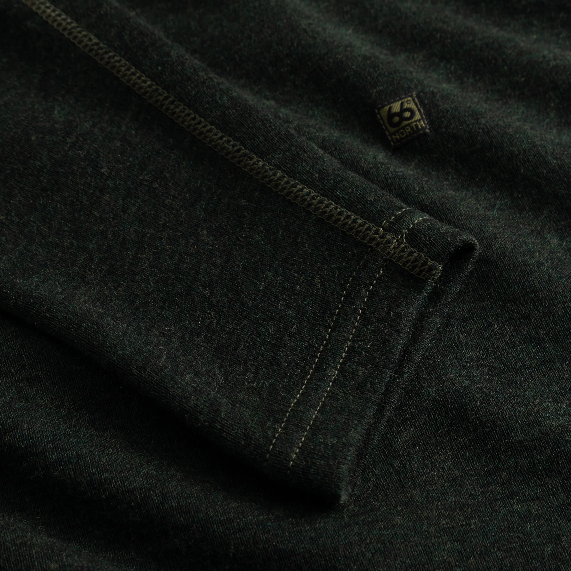 Men's Básar Hoodie - Image 3