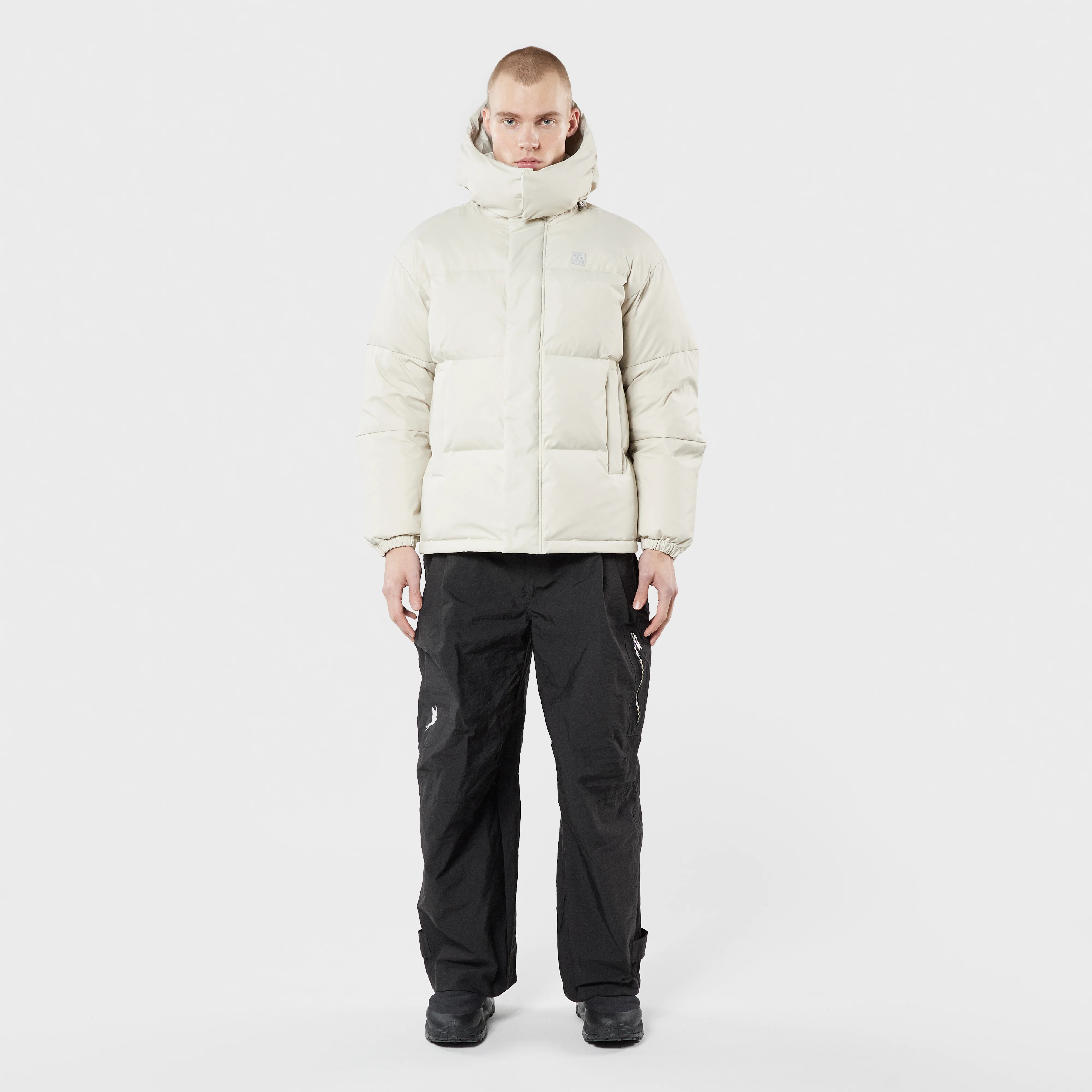 Dyngja Down Jacket - Image 9