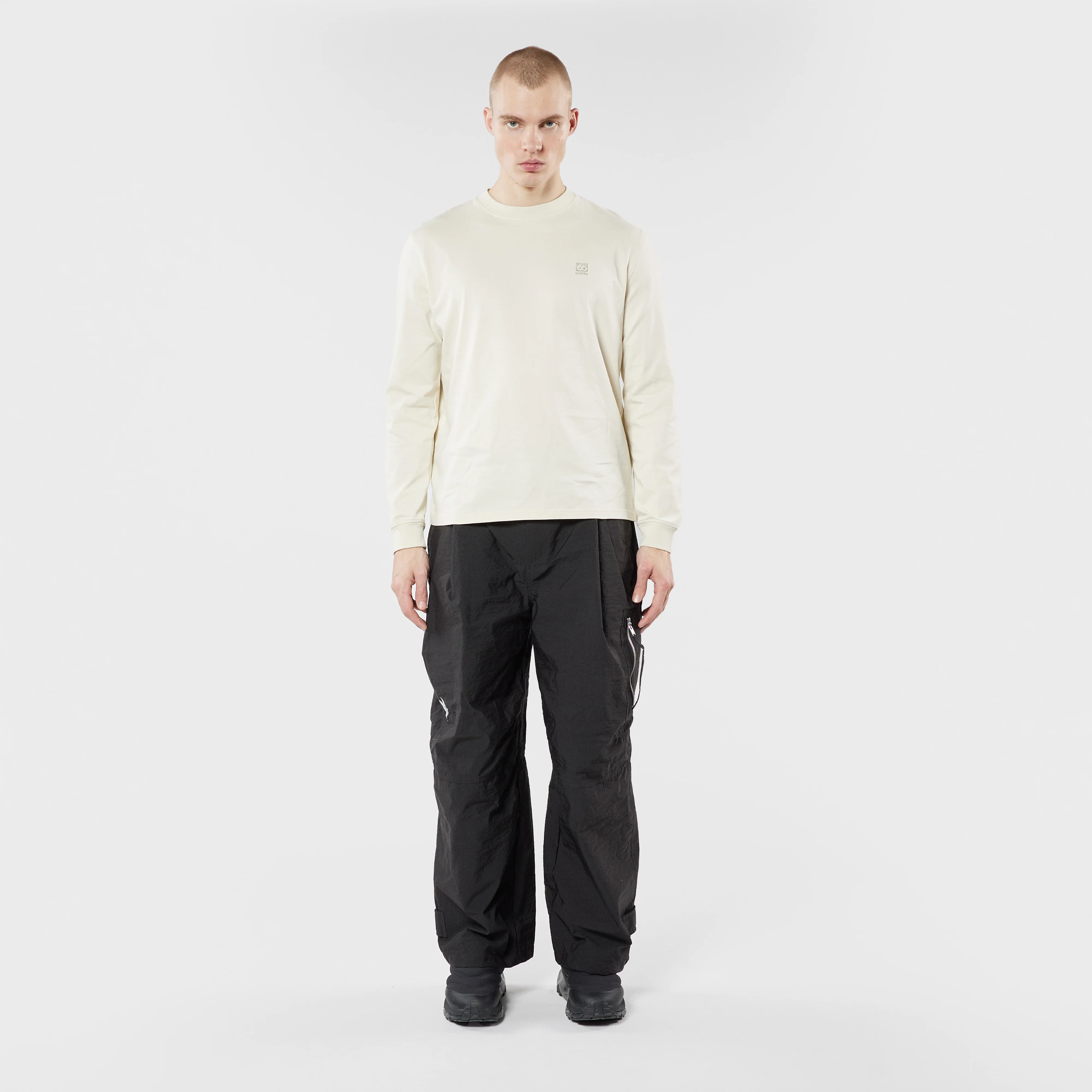 Dyngja Longsleeve - Image 4