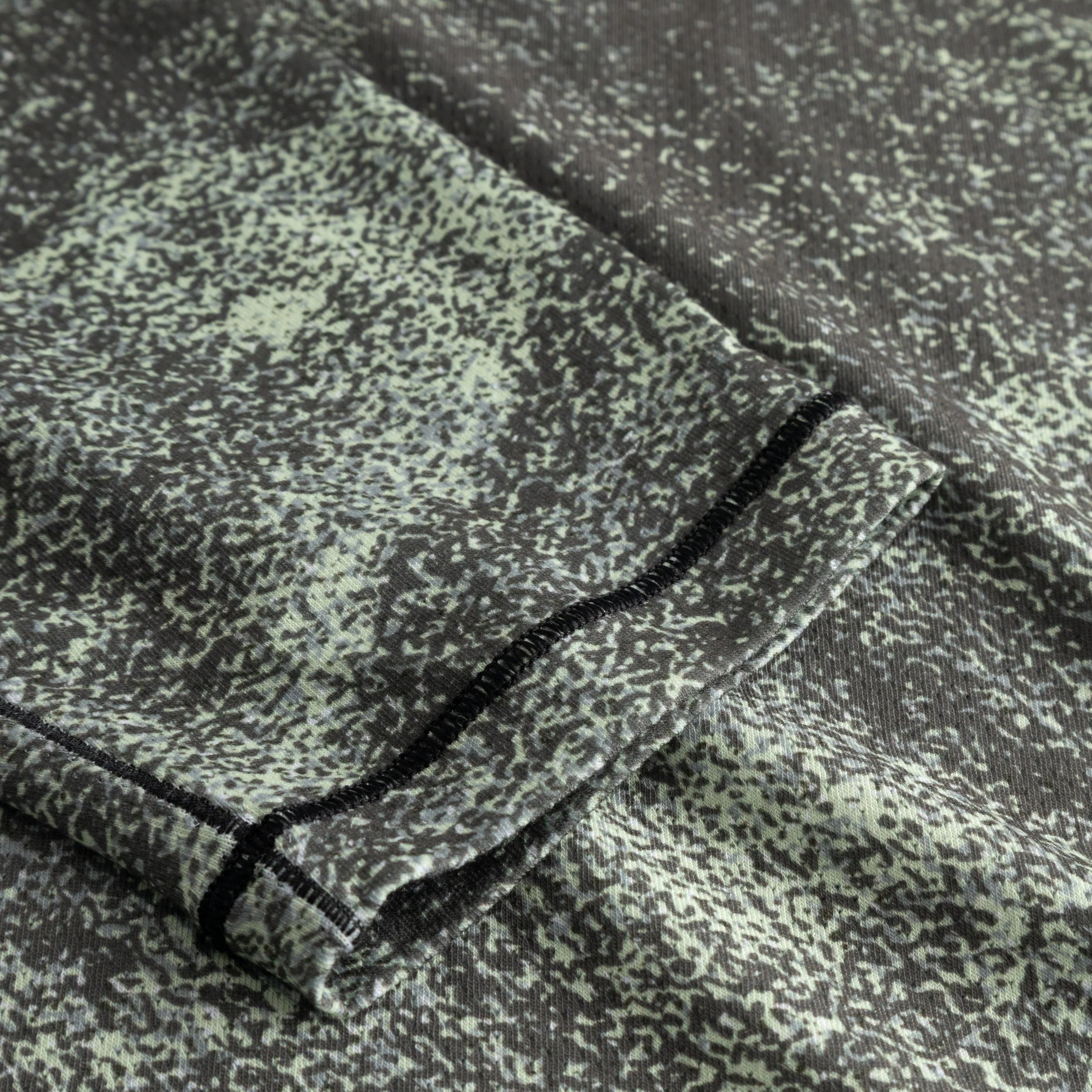 Men's Helgafell Longsleeve - Image 4